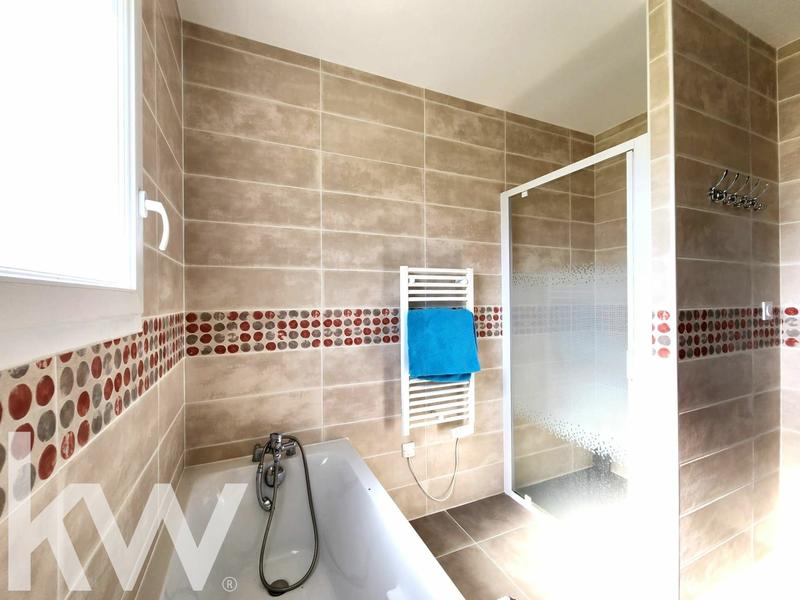 Maison - 3 200 m² - 5 pièces