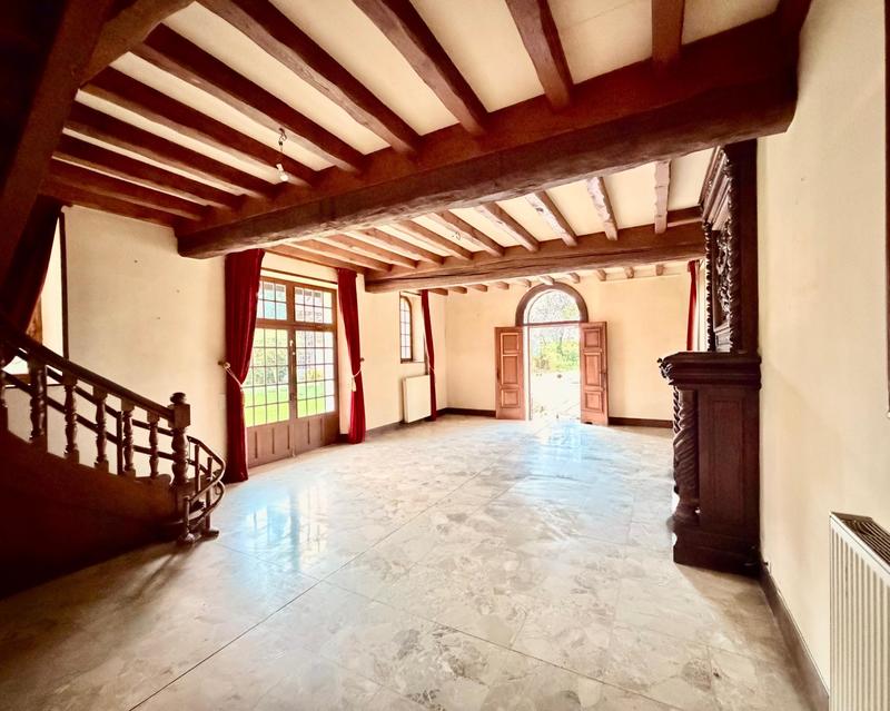 Maison - 277 m² - 8 pièces