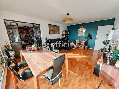 Appartement - 100 m² - 5 pièces