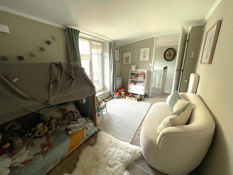 Propriété - 176 m² - 5 pièces