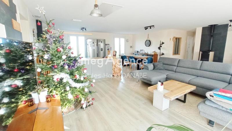 Maison - 102 m² - 4 pièces