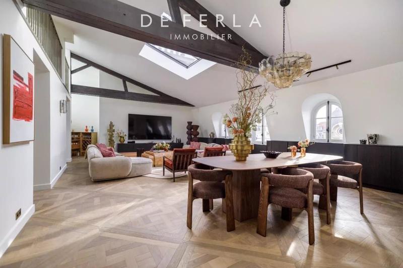 Appartement - 313 m² - 7 pièces