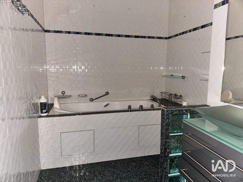 Appartement - 146 m² - 6 pièces