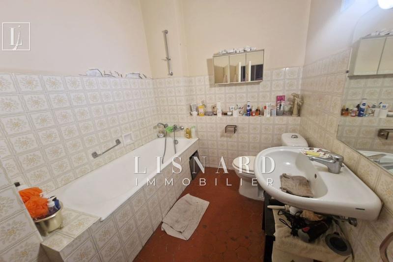 Maison - 400 m² - 14 pièces