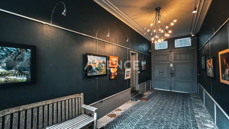 Maison bourgeoise - 340 m² - 12 pièces