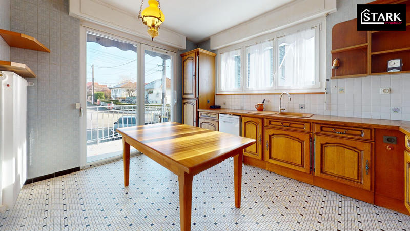 Maison - 92 m² - 5 pièces