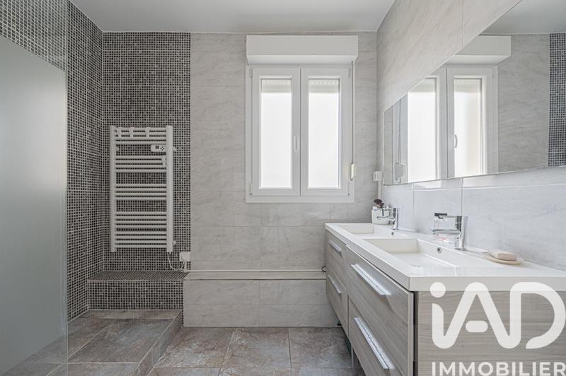 Maison de ville - 107 m² - 4 pièces