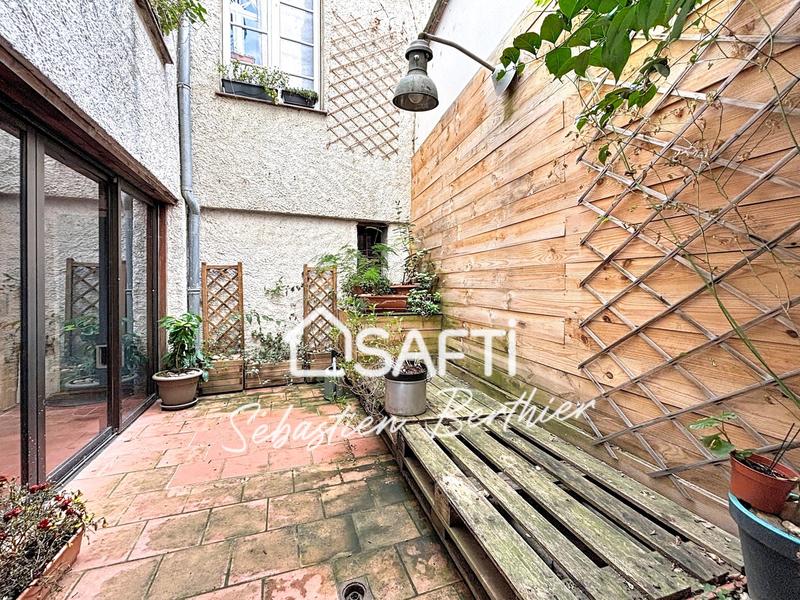 Maison - 210 m² - 7 pièces