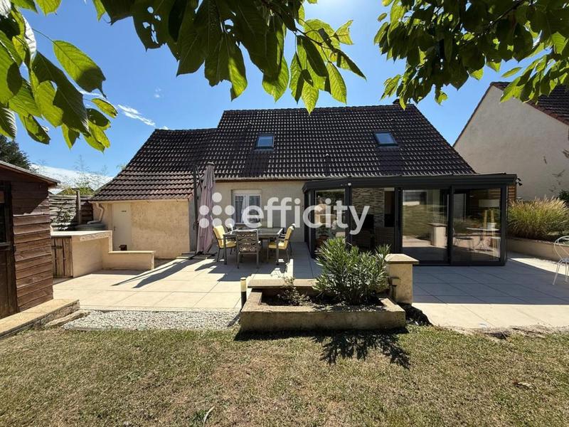 Maison - 130 m² - 7 pièces