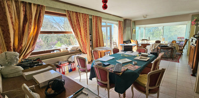 Maison - 280 m² - 7 pièces