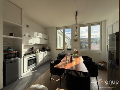 Appartement - 80 m² - 2 pièces