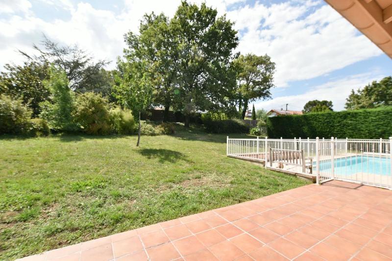 Maison - 200 m² - 6 pièces