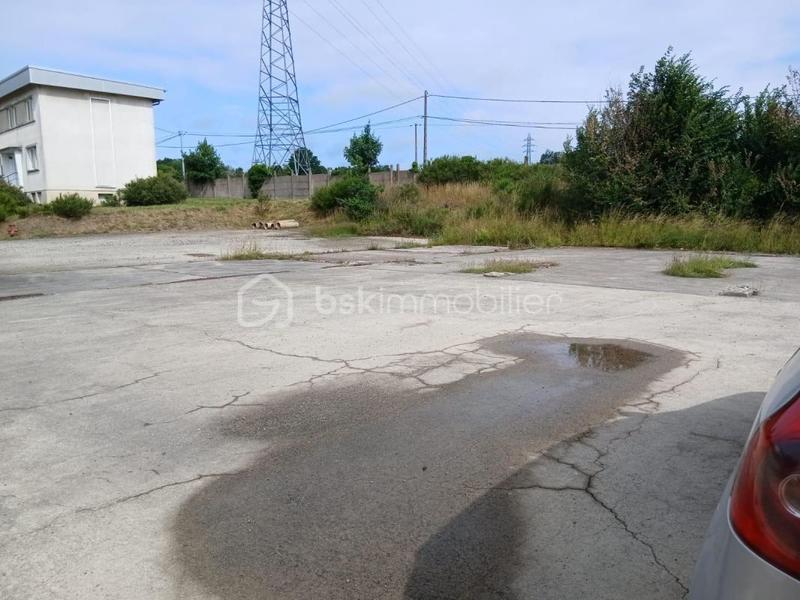 Terrain industriel - 1 200 m²