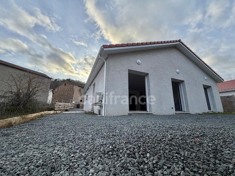 Maison - 90 m² - 4 pièces