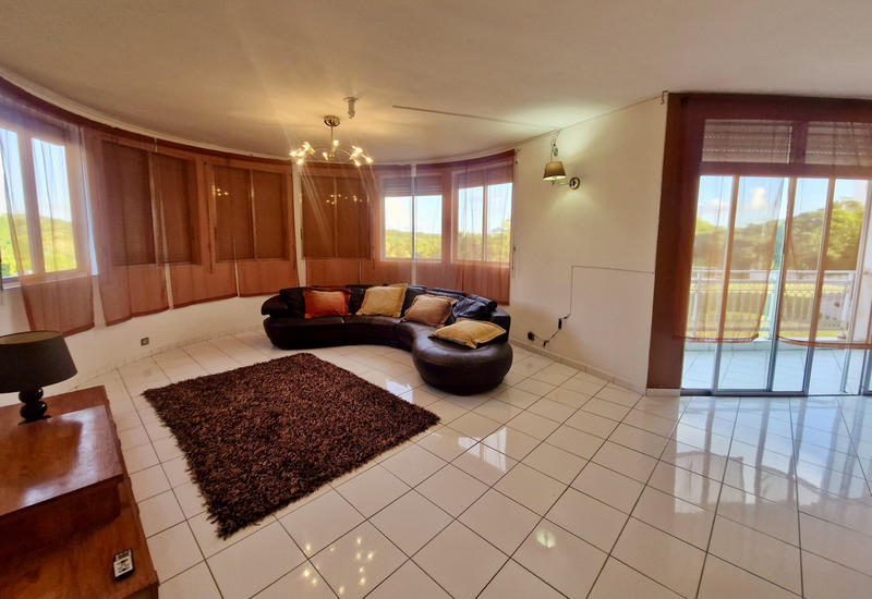 Appartement - 118 m² - 4 pièces