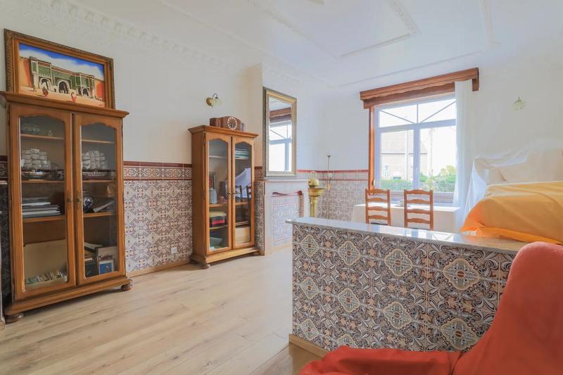 Demeure - 174 m² - 8 pièces