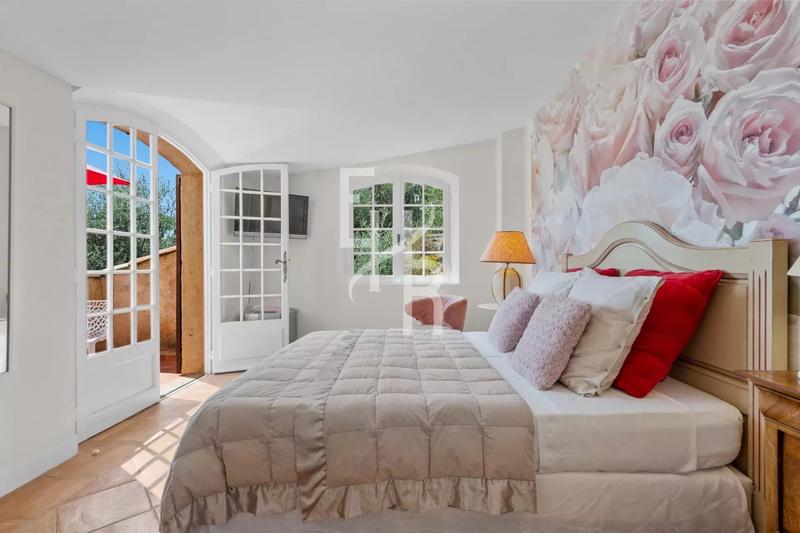 Villa - 205 m² - 5 pièces