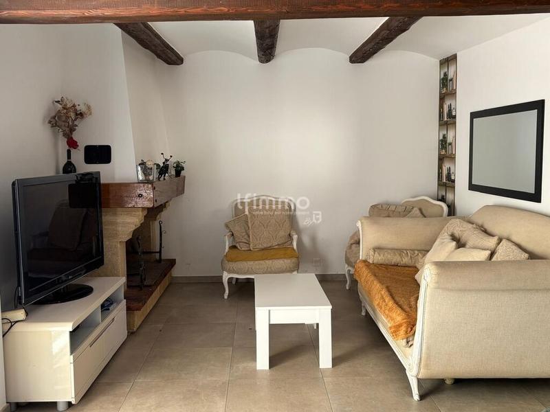 Maison - 260 m² - 9 pièces