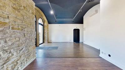 Local commercial - 139 m² - 1 pièce