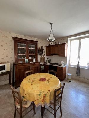 Maison ancienne - 156 m² - 8 pièces