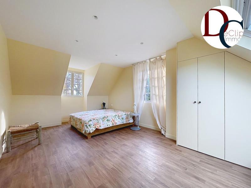 Maison - 137 m² - 5 pièces