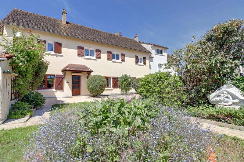 Maison - 150 m² - 6 pièces