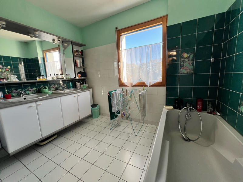 Maison - 160 m² - 8 pièces