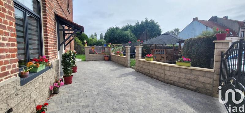 Maison - 185 m² - 8 pièces