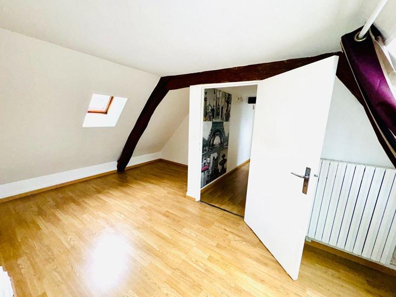 Maison - 203 m² - 7 pièces