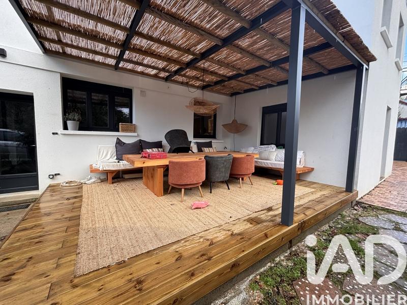 Maison - 180 m² - 8 pièces