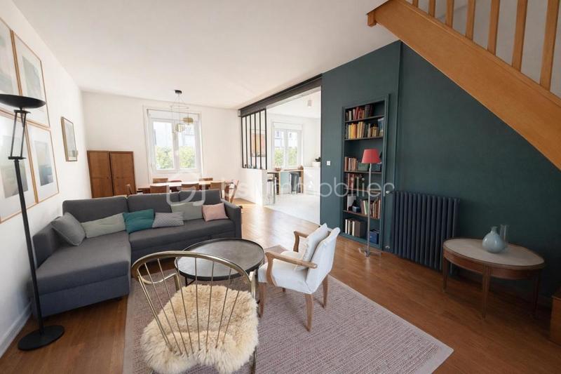 Maison - 91 m² - 6 pièces