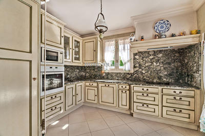 Maison - 193 m² - 10 pièces