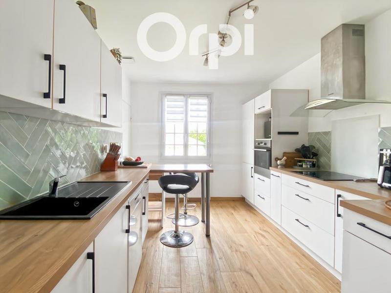 Maison - 137 m² - 7 pièces