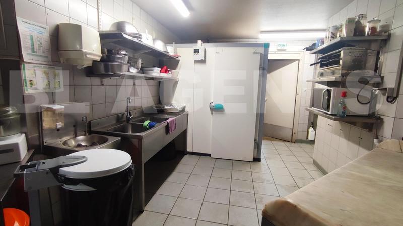 Fonds de commerce - 300 m²