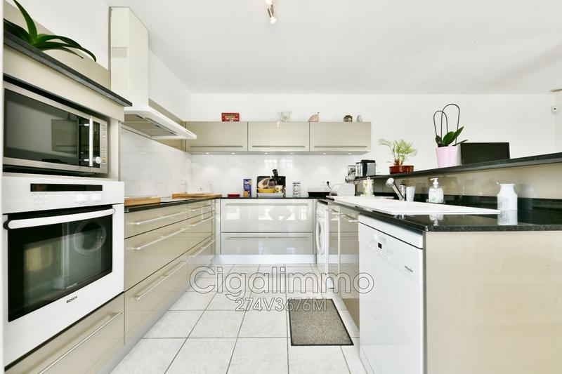 Villa - 179 m² - 8 pièces