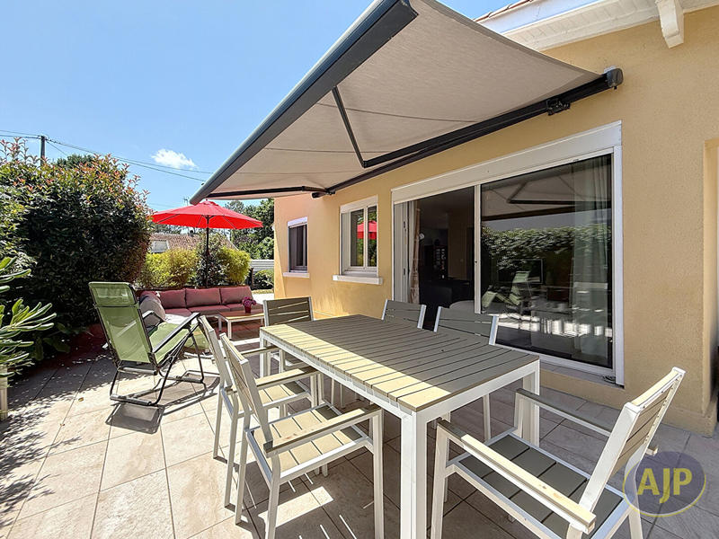 Maison - 104 m² - 4 pièces