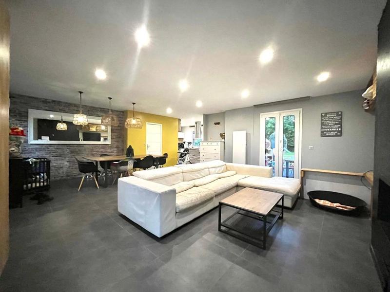 Maison - 145 m² - 6 pièces