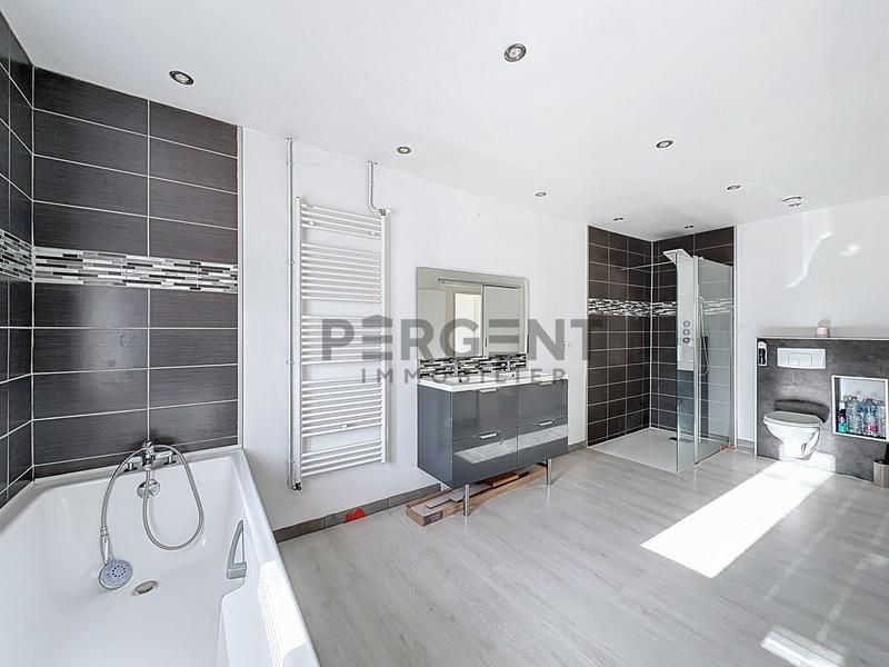 Maison - 91 m² - 4 pièces