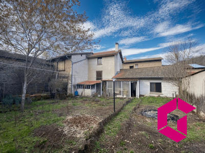 Maison - 80 m² - 5 pièces