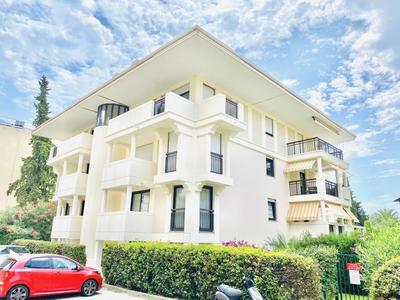 Studio - 27 m² - 1 pièce