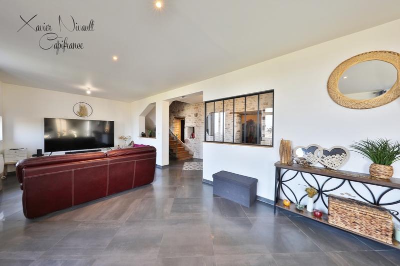 Maison - 394 m² - 9 pièces