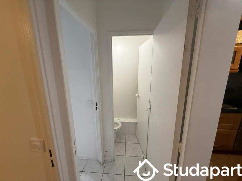 Chambre - 9 m² - 1 pièce