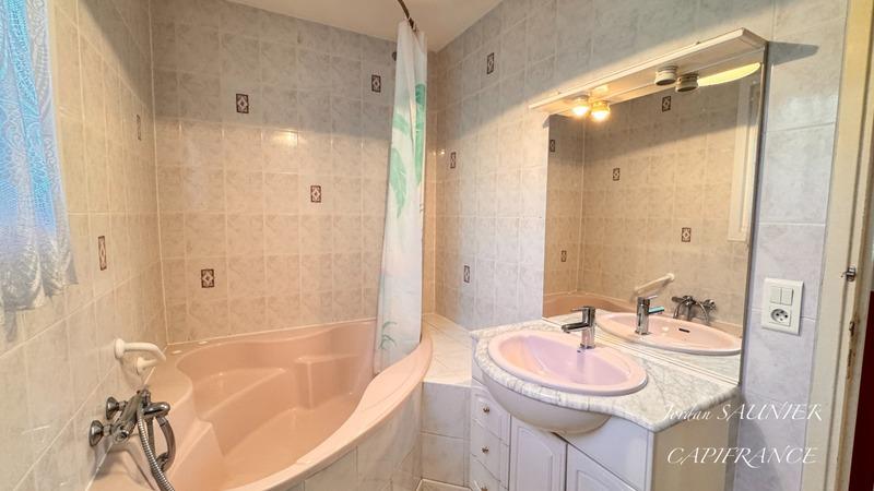 Maison - 97 m² - 4 pièces