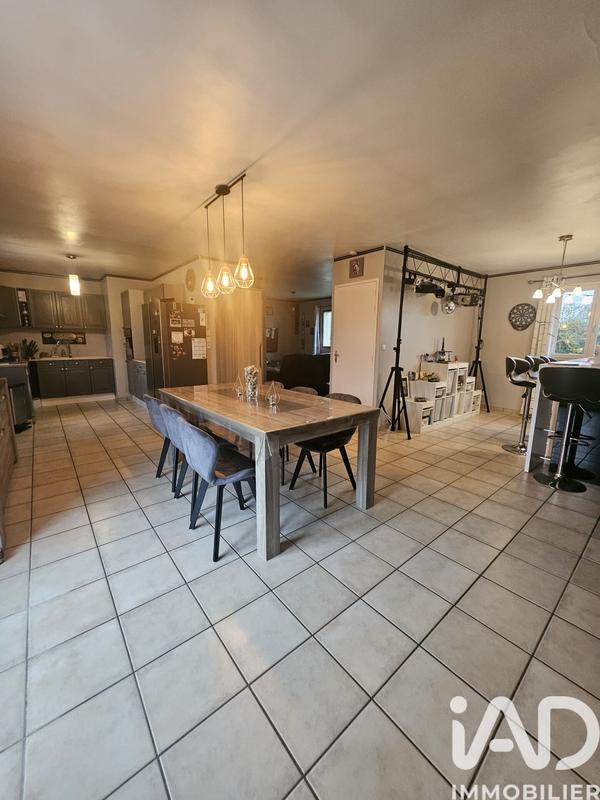 Maison - 98 m² - 5 pièces