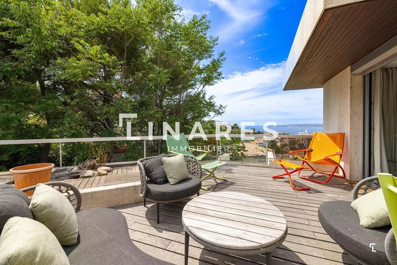 Maison - 313 m² - 9 pièces