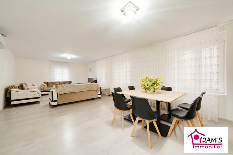 Maison - 286 m² - 10 pièces