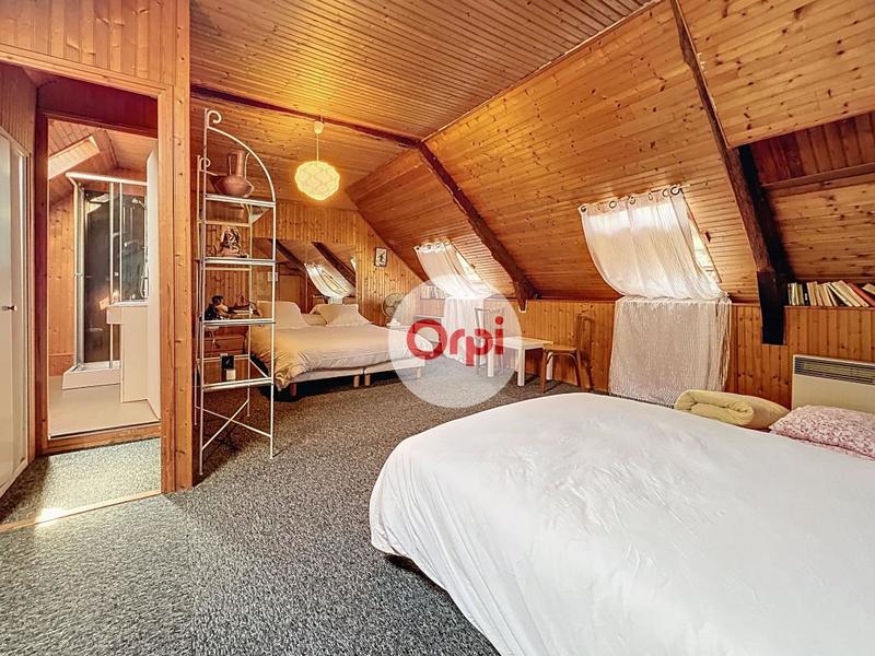 Maison - 253 m² - 7 pièces