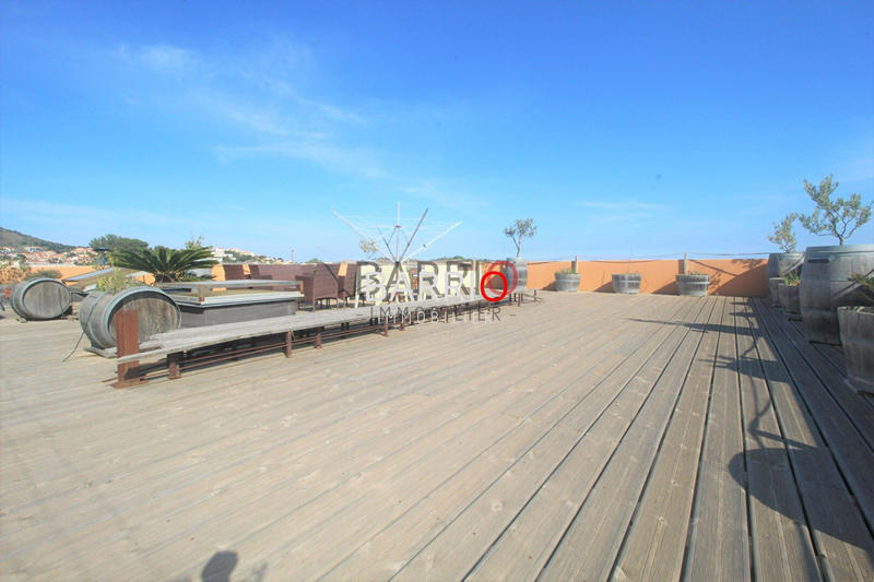 Maison - 360 m² - 10 pièces