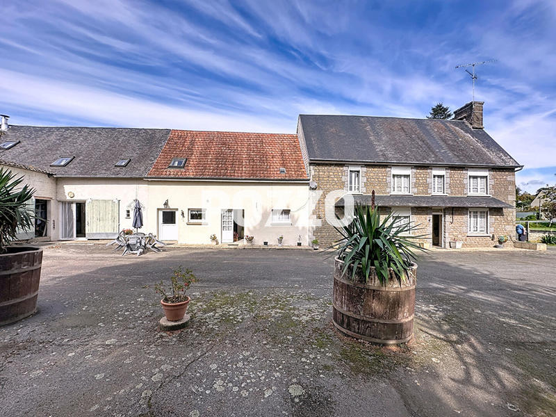 Maison - 322 m² - 16 pièces