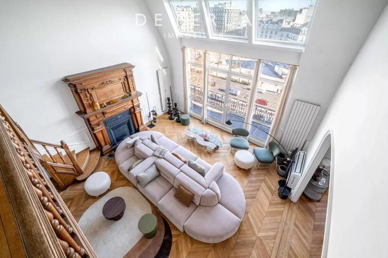 Appartement - 244 m² - 8 pièces